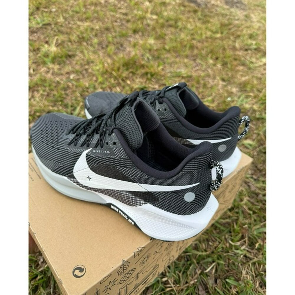 WOMEN'S SIZES NIKE REACTX PEGASUS TRAIL 5 BLACK WHITE DV3865-001 - Picture 3 of 10